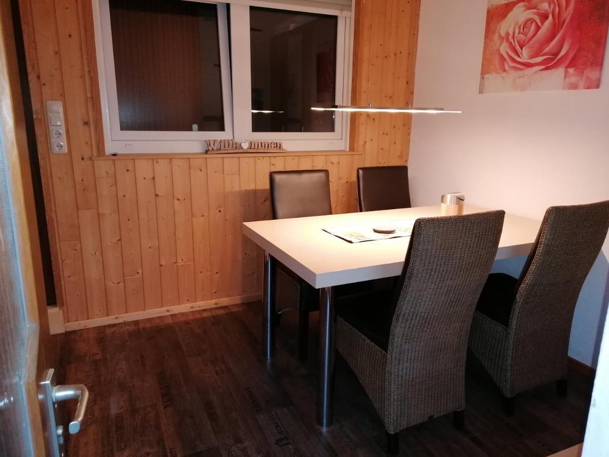 Wohnung Am Stadtrand Von ไอเซนัค ภายนอก รูปภาพ